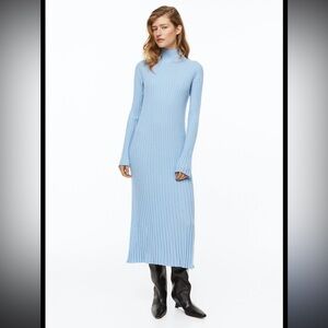 H&M Light Blue 100% Merino Wool Ribbed Turtleneck Dress, Size M